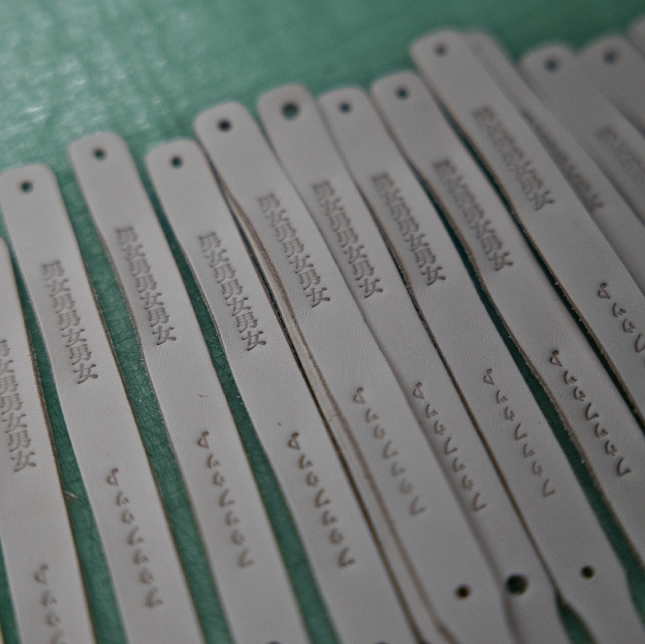 「男女」特注刻印 レザーキーホルダー